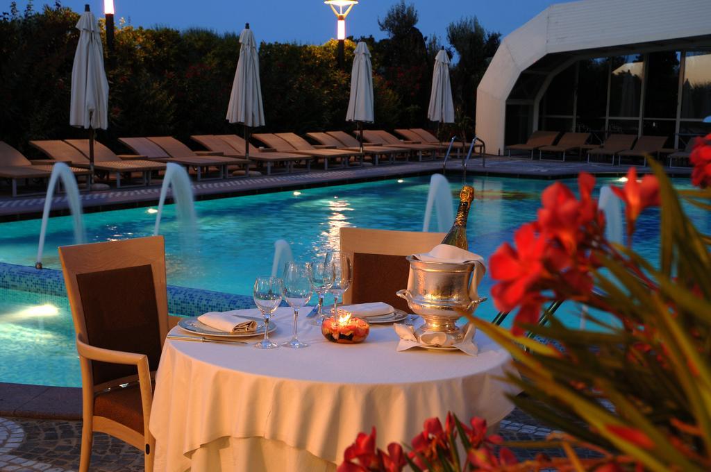 Palace Hotel ميلانو ماريتيما المظهر الخارجي الصورة