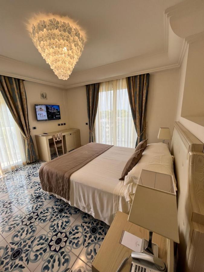Palace Hotel ميلانو ماريتيما المظهر الخارجي الصورة