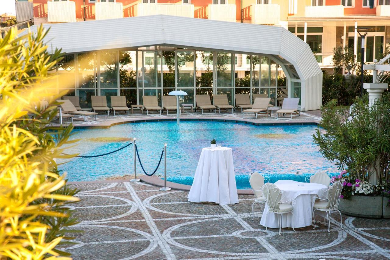 Palace Hotel ميلانو ماريتيما المظهر الخارجي الصورة